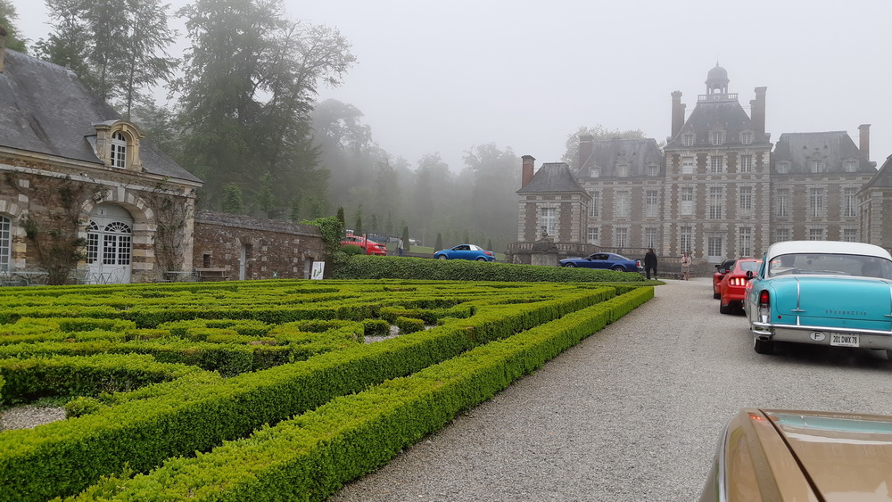 2018-05 Rallye 180 Chateau de balleroy_redimensionner.jpg