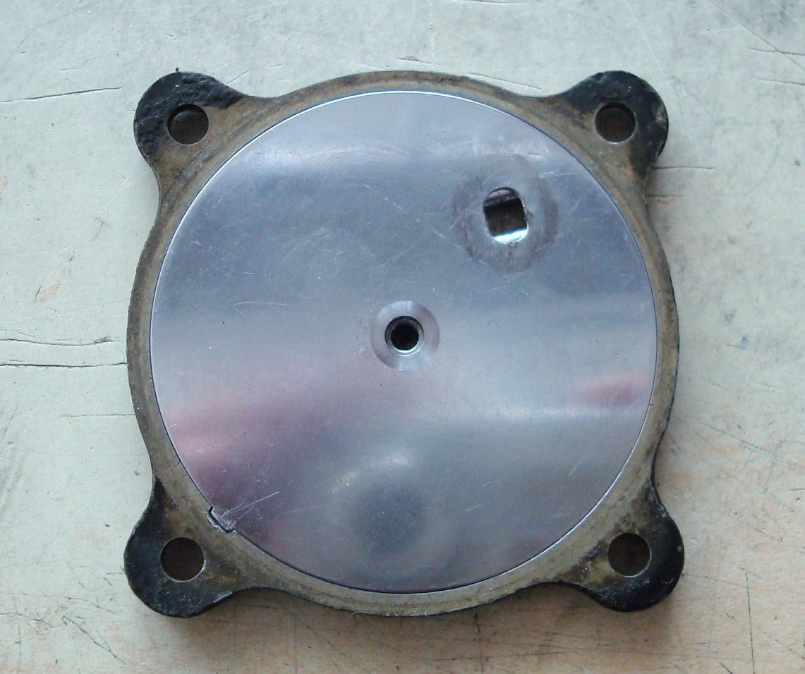 Valve cover red.jpg