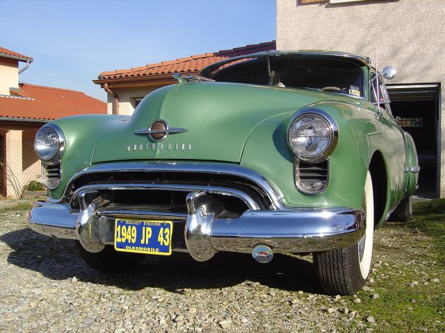 resized_front left.jpg