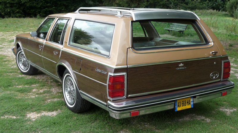 xx2010-08 Chevrolet Caprice 003.jpg