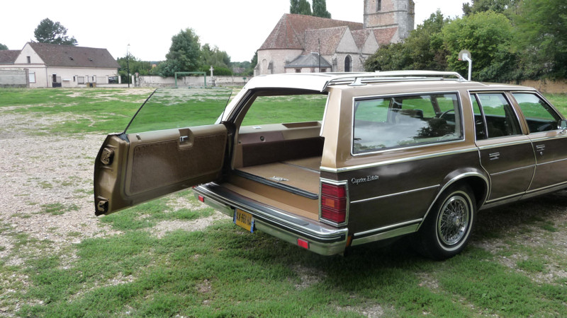 xx2010-08 Chevrolet Caprice 005.jpg