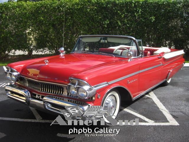 1957 Mercury Montclair convertible (phaéton)