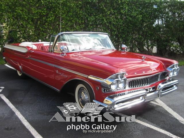 1957 Mercury Montclair convertible (phaéton)