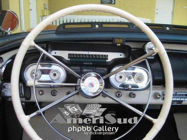 1957 Mercury Montclair convertible (phaéton)