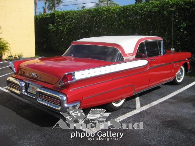 1957 Mercury Montclair convertible (phaéton)
