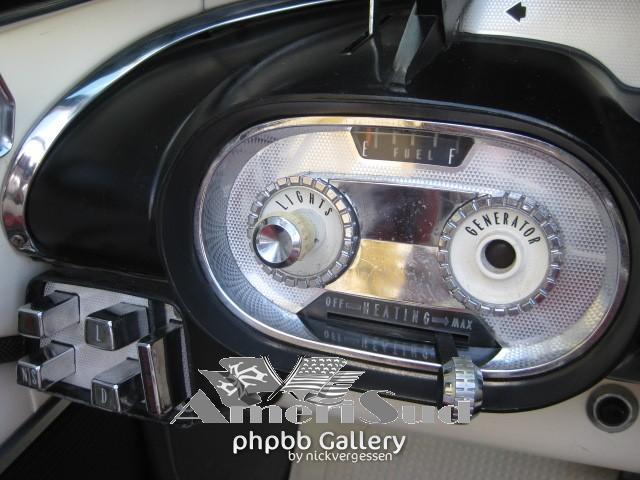 1957 Mercury Montclair convertible (phaéton)